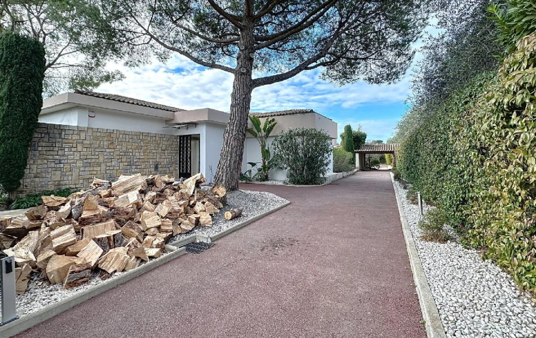 Annonces GRASSE : House | MOUGINS (06250) | 163 m2 | 1 690 000 € 